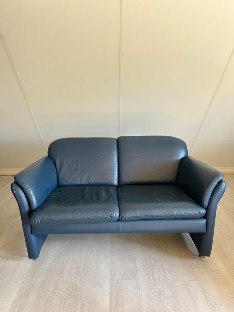 Donker blauwe leren bank, Huis en Inrichting, Gebruikt, 150 tot 200 cm, Tweepersoons, Rechte bank