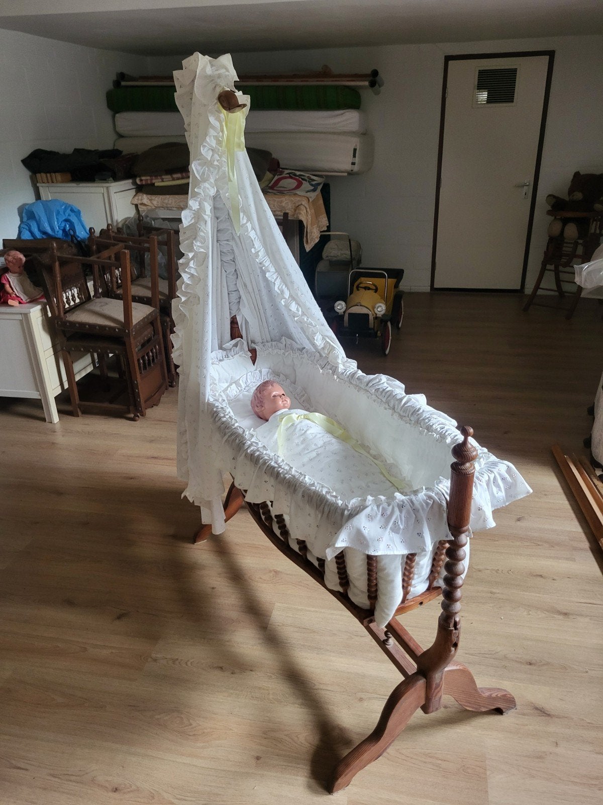 Antieke houten schommelwieg, Antiek en Kunst, Ophalen