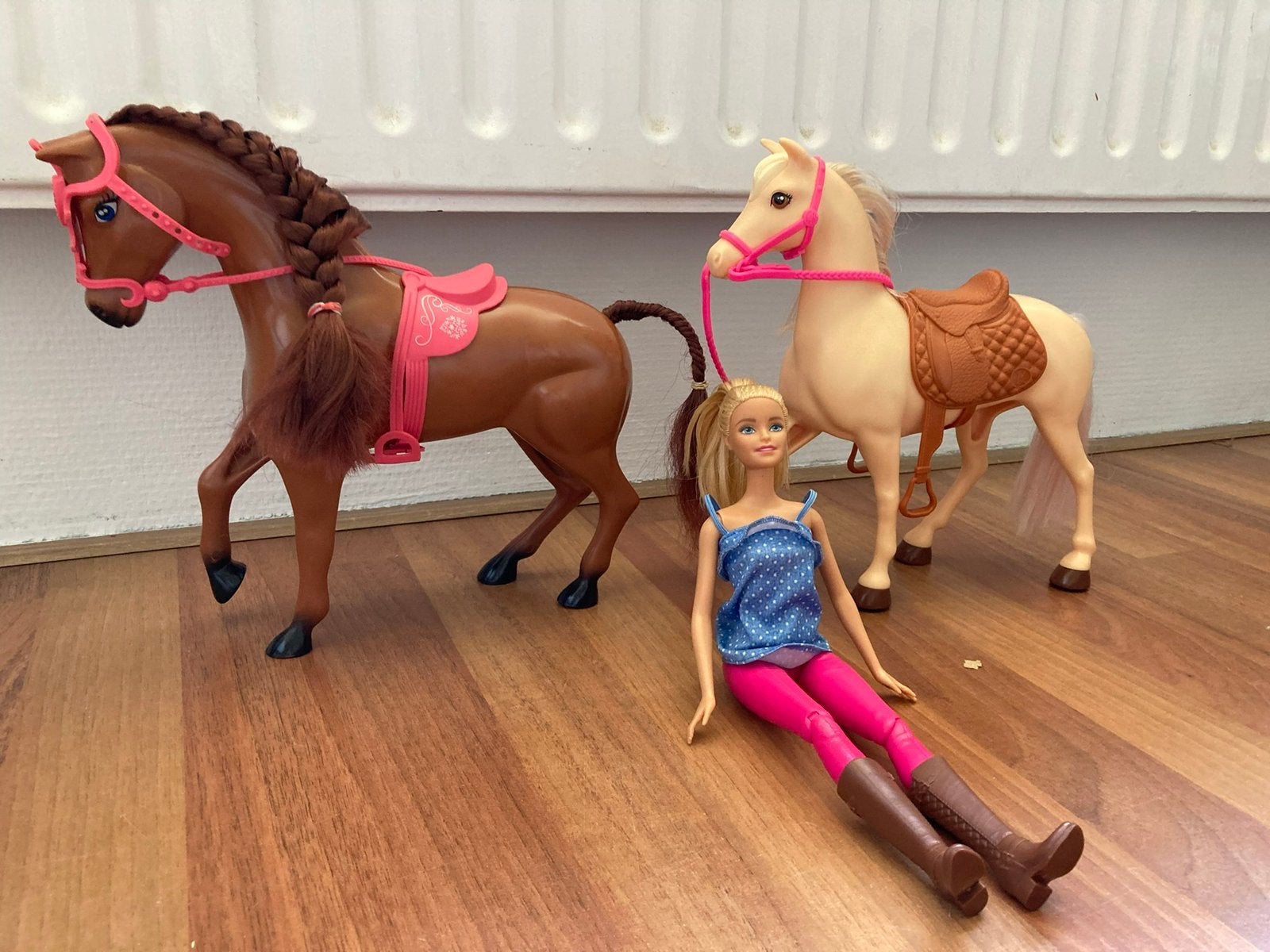 Barbie met 2 paarden, Ophalen of Verzenden, Gebruikt, Barbie