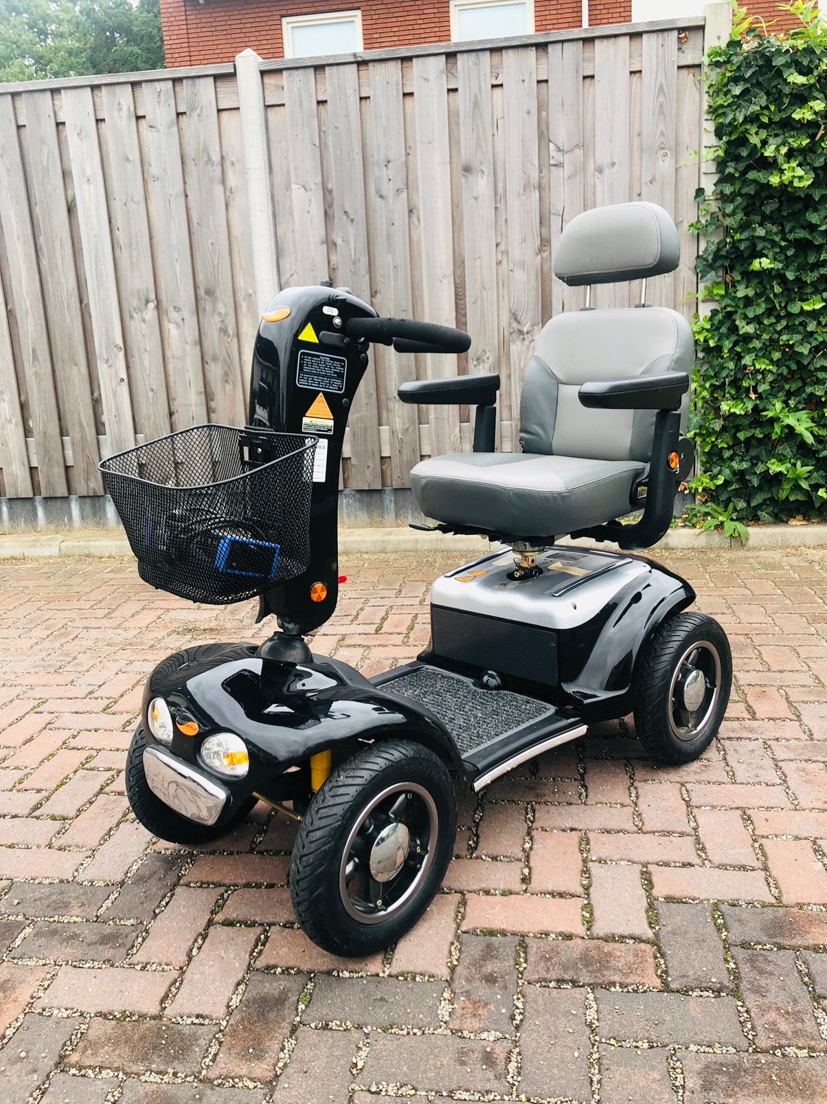 Prachtige robuuste scootmobiel 4wiel in NIEUW STAAT, Ophalen of Verzenden, 16 km/u of meer, Mango, 26 t/m 35 km