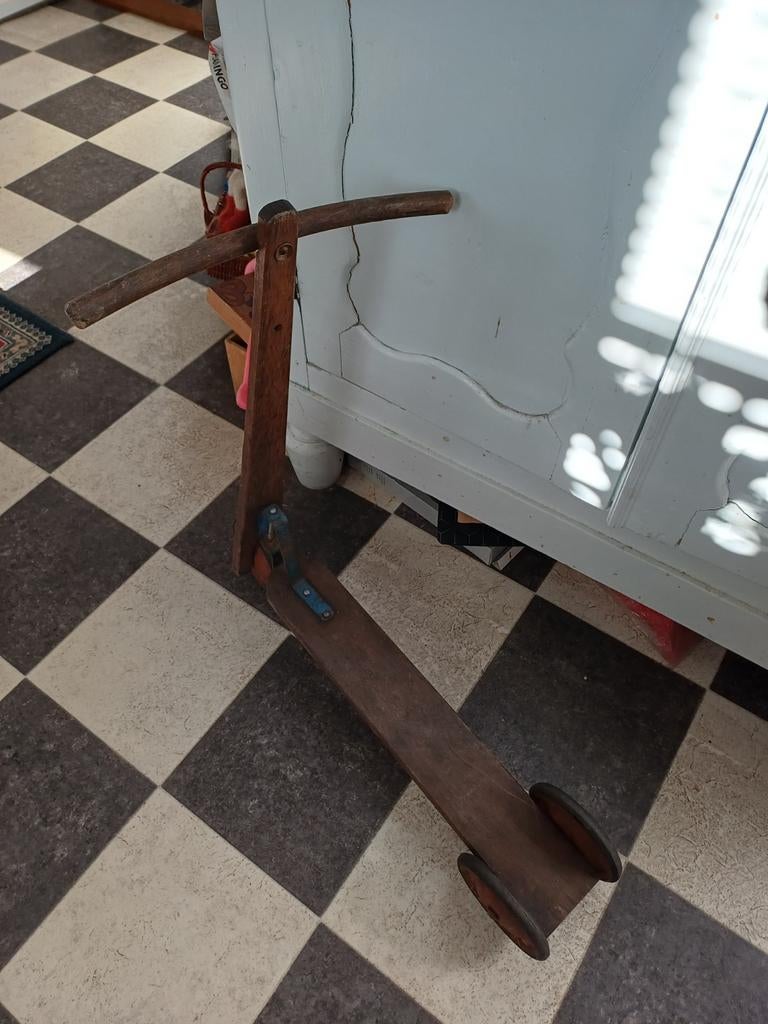 Houten stepje, Antiek en Kunst, Antiek | Speelgoed, Ophalen