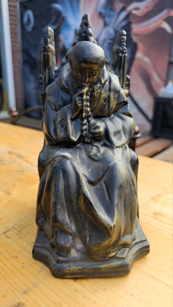 Monnik beeldje op stoel - Decoratief en uniek, Ophalen of Verzenden