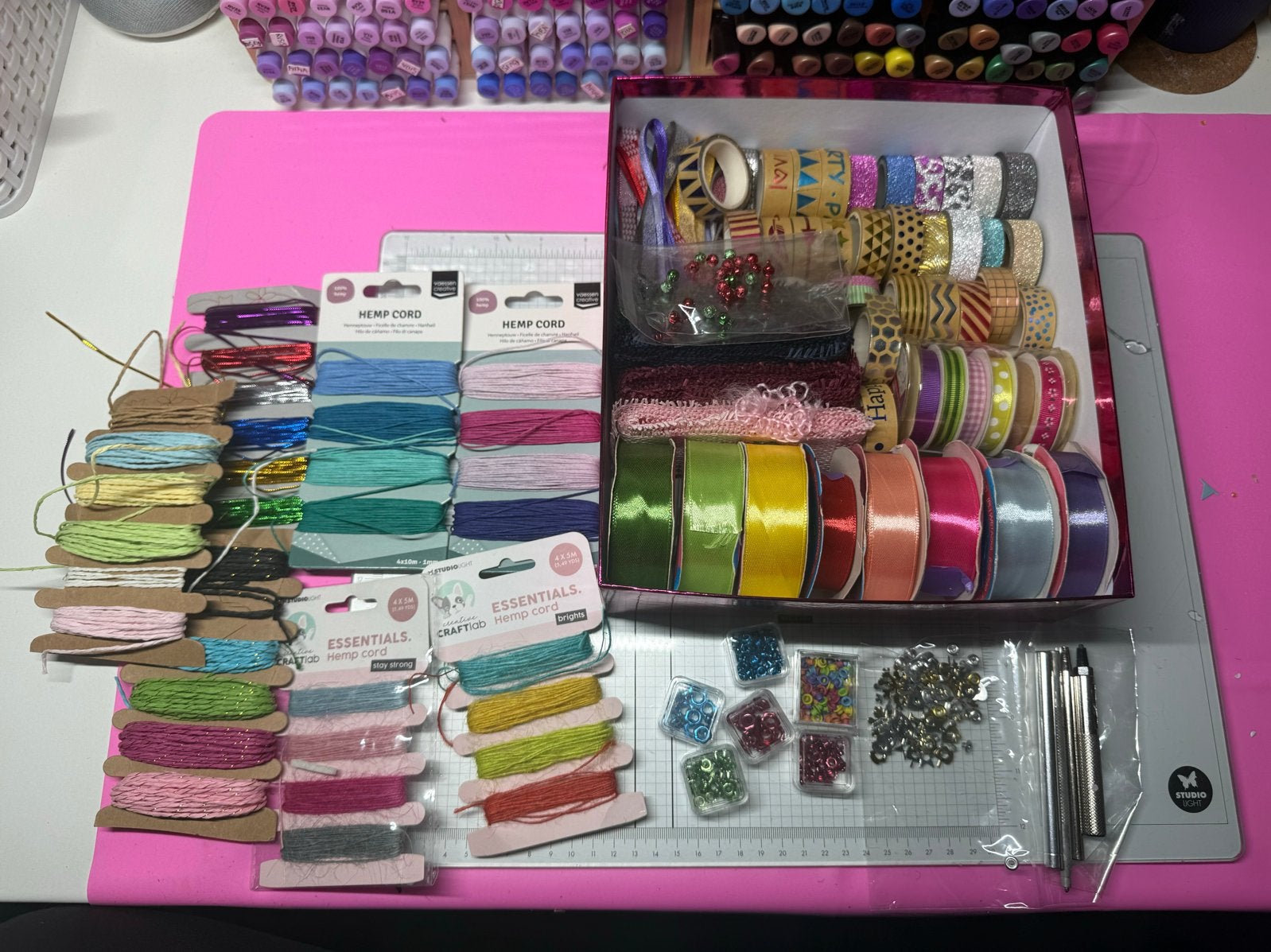Grote knutselset: linten, inkt, stempels en meer, Ophalen, Gebruikt, Handgemaakt, Textiel