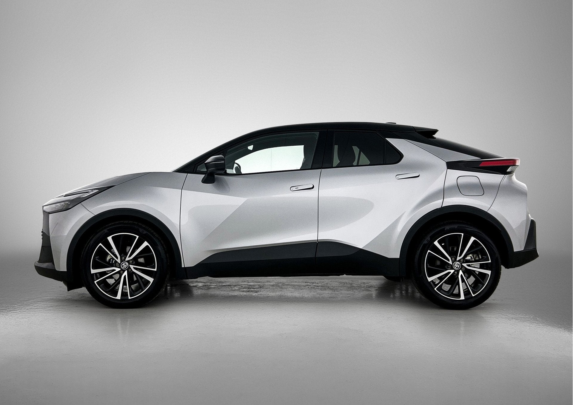 Toyota C-HR 1.8 Hybrid 140 Executive | JBL | Dodehoek Detect, Auto's, Leder en Stof, 122 pk, Origineel Nederlands, Bedrijf