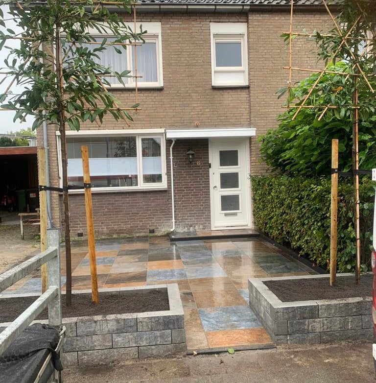 MET SPOED ERVAREN STRATENMAKER GEZoCHT, Bestrating