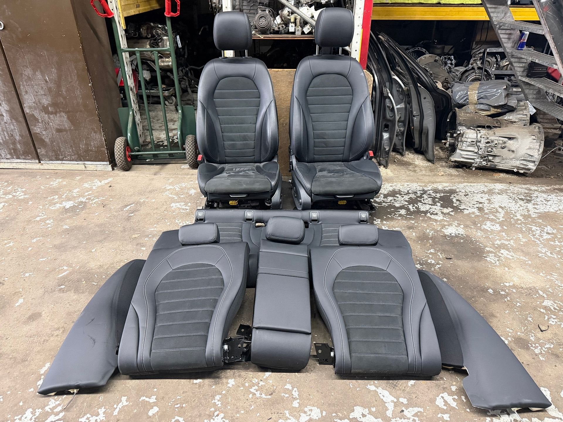 Compleet set bekleding Mercedes C klasse 205 sedan alcantara, Auto-onderdelen, Ophalen, Gebruikt, -, -