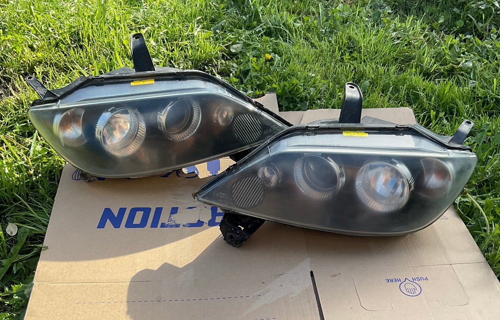 Mazda 2 koplampen facelift, Ophalen of Verzenden, Gebruikt, Mazda