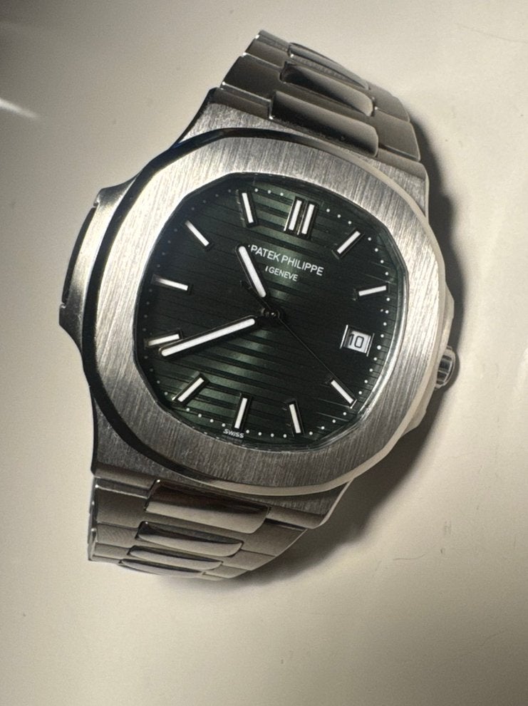 Patek philippe nautilus green dial, Sieraden, Tassen en Uiterlijk, Overige merken, Staal, Staal, Polshorloge