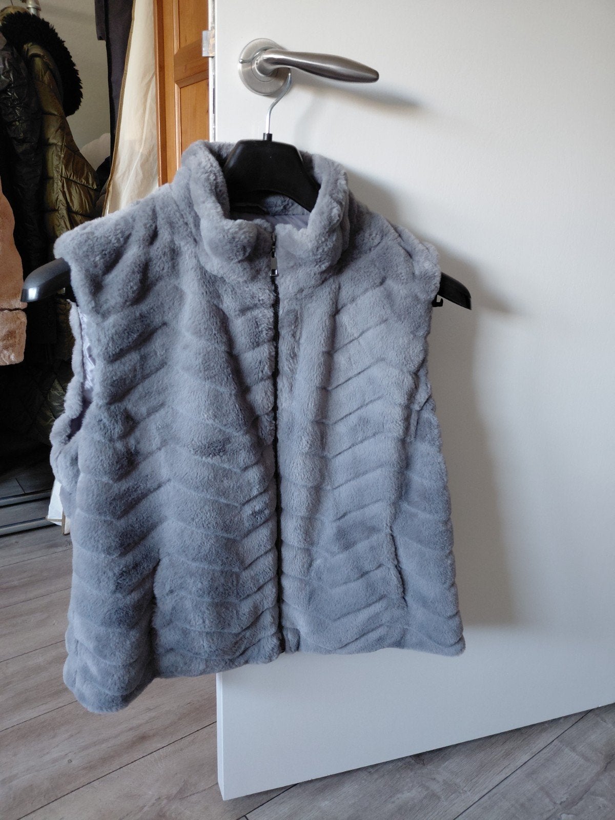 Frank Walder grijs faux fur gilet, maat 40, Maat 38/40 (M), Ophalen of Verzenden, Zo goed als nieuw, Grijs