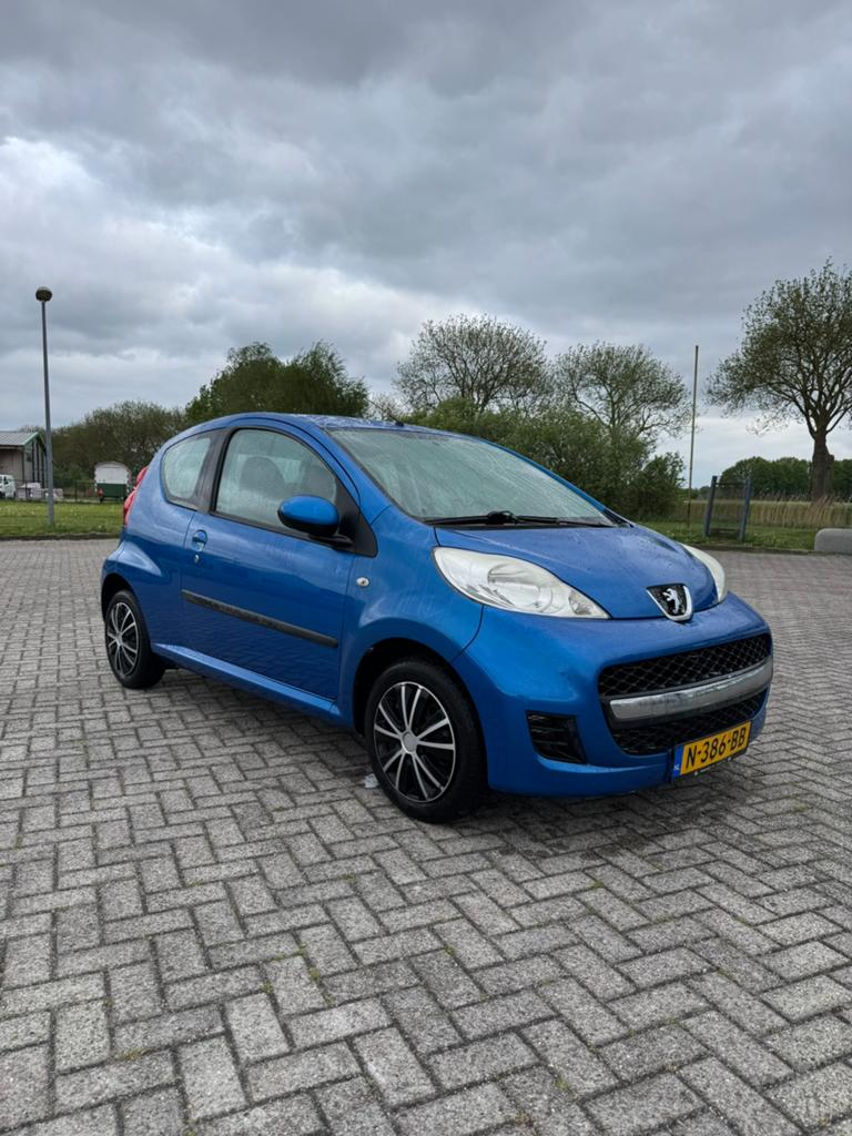 Peugeot 107 1.0 12V 3DR 2010 Blauw, Auto's, Voorwielaandrijving, 68 pk, Handgeschakeld, Particulier
