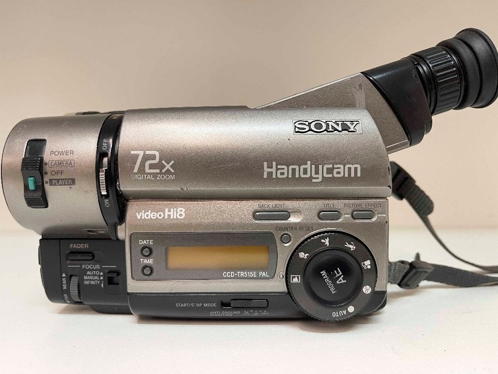 SONY CCD-TR515E (Hi8 en Video8) camcorder, N, N, Hi 8, Ophalen of Verzenden