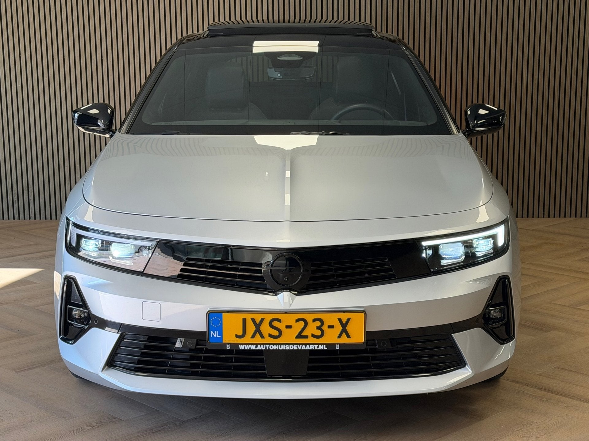 Opel Astra 1.2 TURBO GS 360 CAMERA PDC VOOR EN ACHTER MEMORY, Gebruikt, 1199 cc, Met garantie (alle), 19 km/l