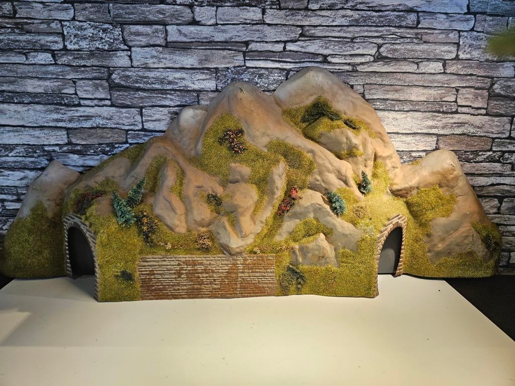 Achtergrond Berg met tunnel HO spoor modeltrein 1:87, Ophalen of Verzenden, Gelijkstroom of Wisselstroom, Brug, Tunnel of Gebouw