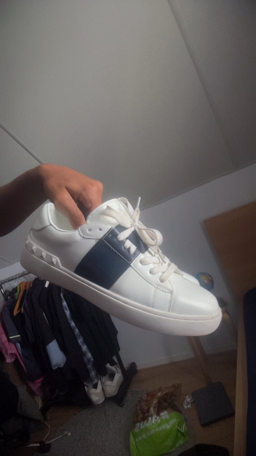 Valentino garavachi, Ophalen of Verzenden, Zo goed als nieuw, Sneakers of Gympen