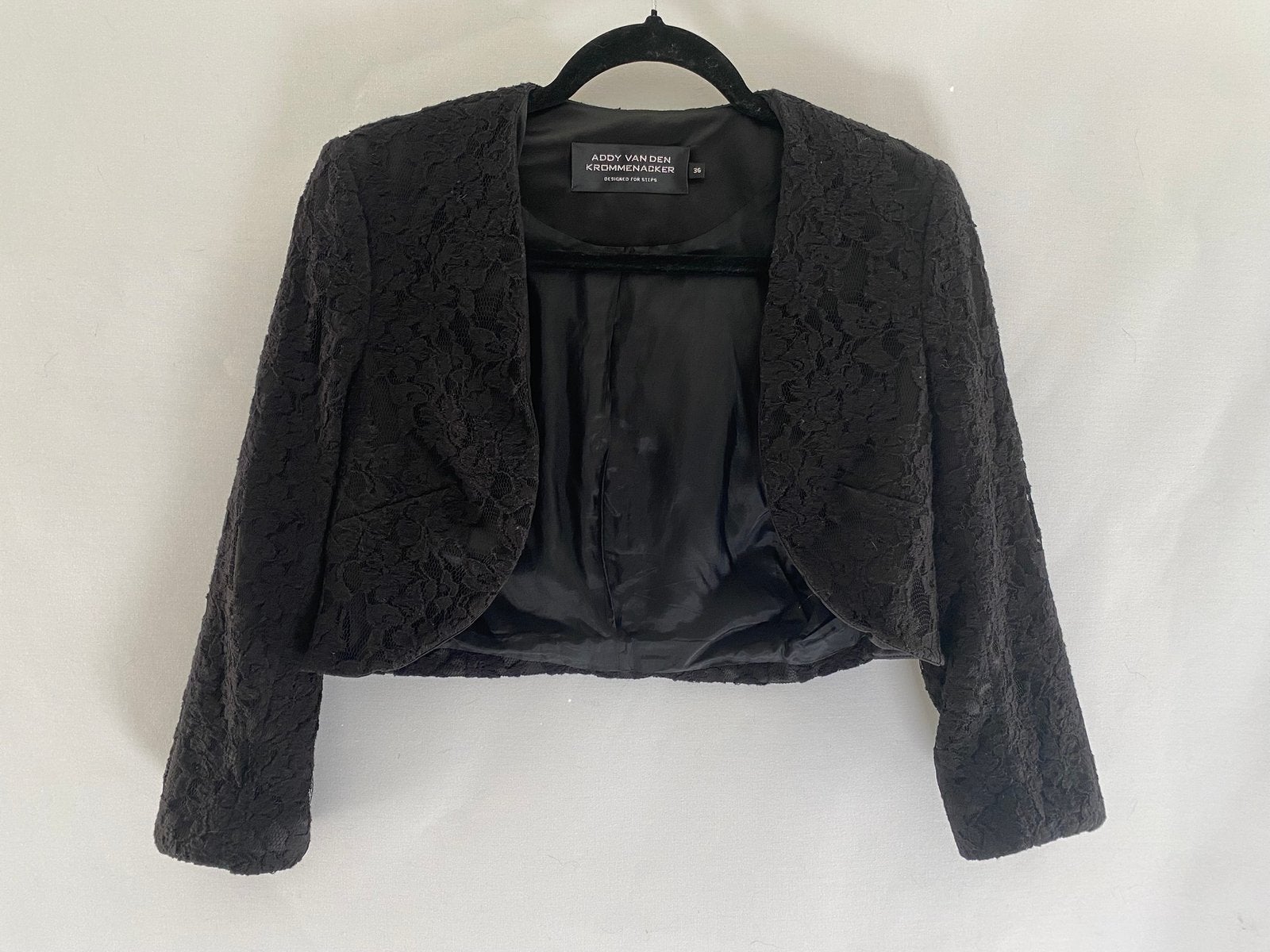 Addy van den Krommenacker Zwarte Kant Bolero Blazer Maat 36, Zwart, Ophalen of Verzenden, Zo goed als nieuw, Jasje