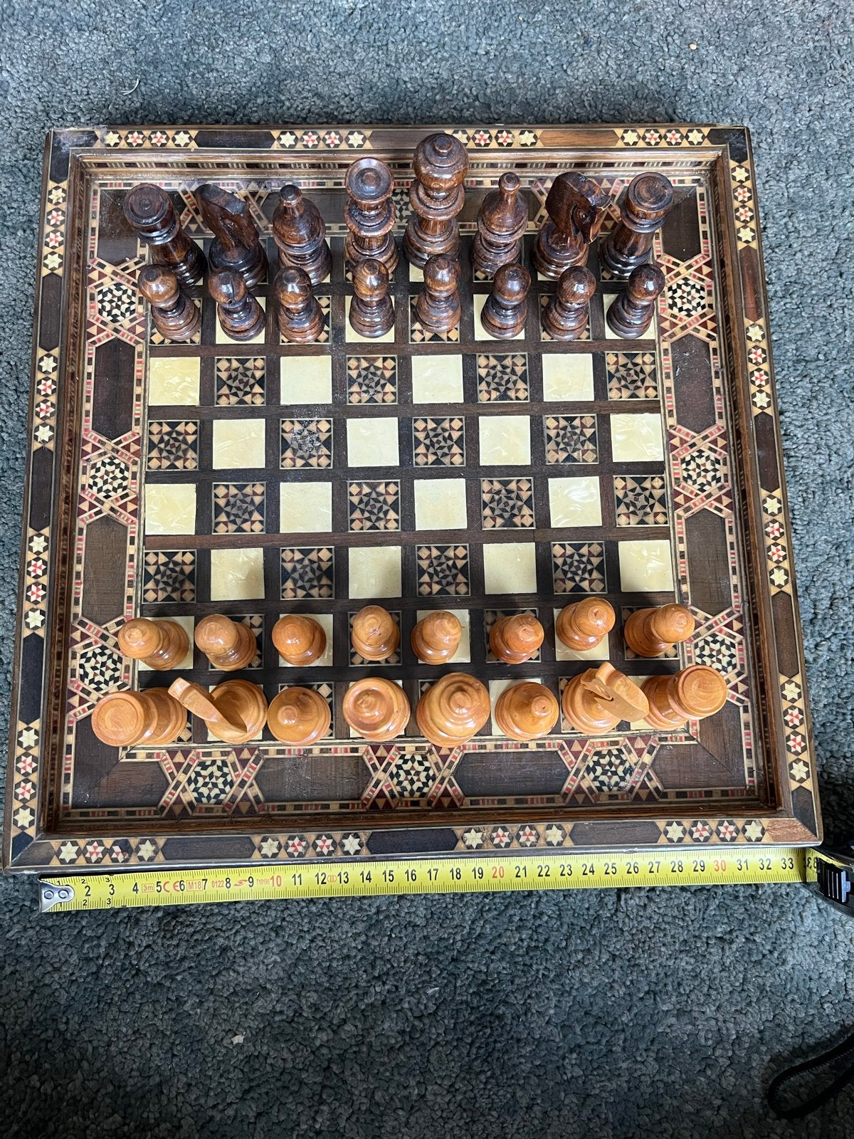 Prachtig houten schaakspel met ingelegd design, Een of twee spelers, Ophalen of Verzenden, Gebruikt