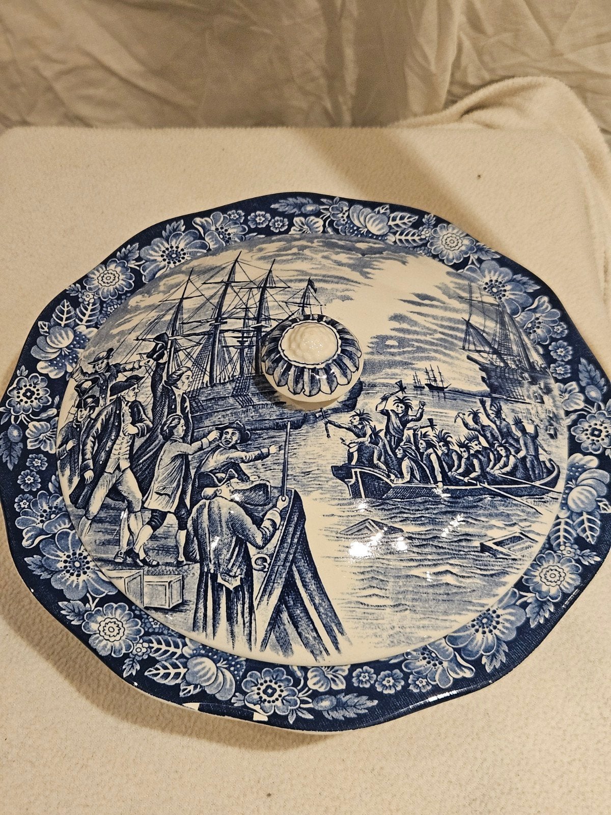 Liberty Blue Boston Tea Party serveerschaal met deksel, Ophalen of Verzenden