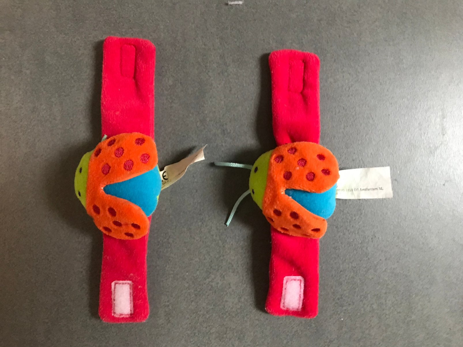 Twee lieve kleine rammelaars in vorm van lieveheersbeestjes, Ophalen of Verzenden, Zo goed als nieuw