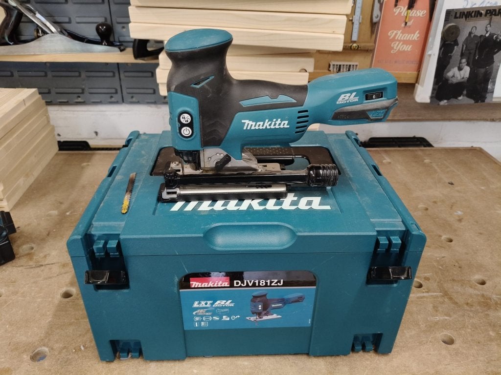 djv181zj makita decoupeerzaag 18v, Doe-het-zelf en Verbouw, Gereedschap | Zaagmachines, Decoupeerzaag, Ophalen of Verzenden, Zo goed als nieuw