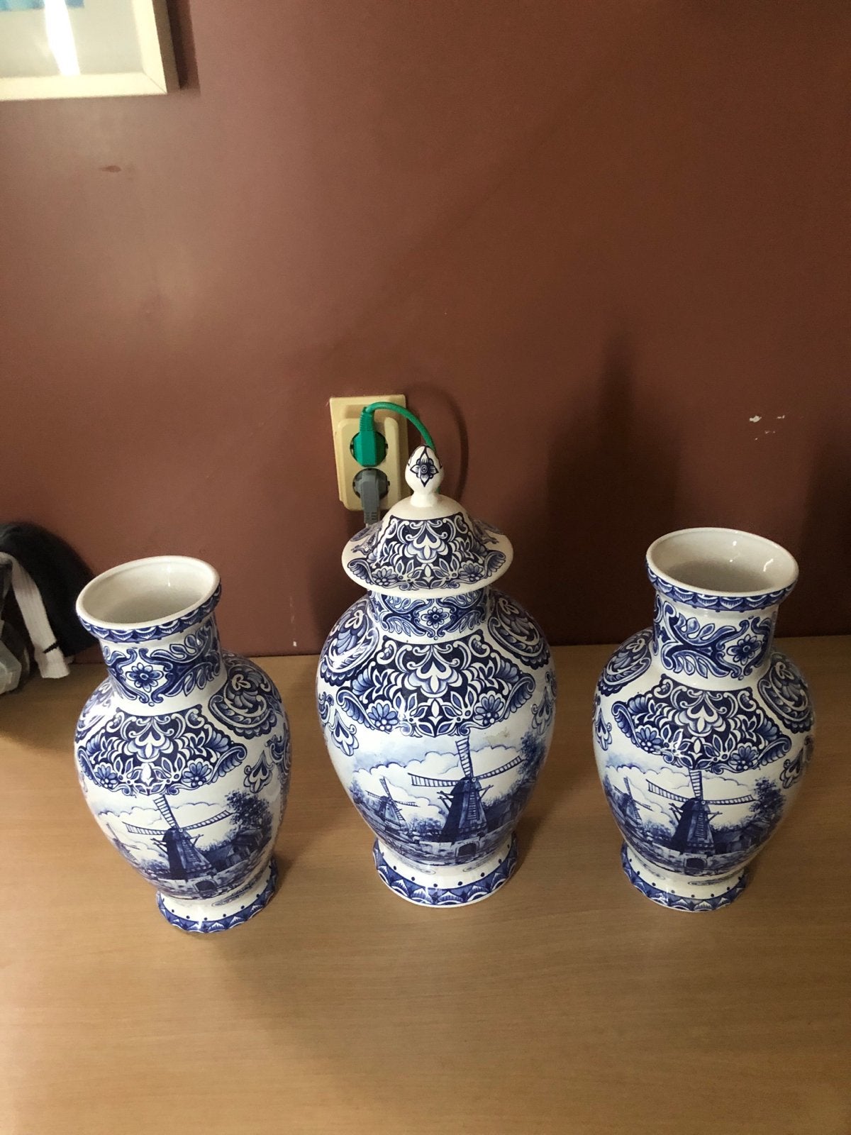 Set van 3 Delfts Blauwe Vazen en Pot met Deksel, Ophalen