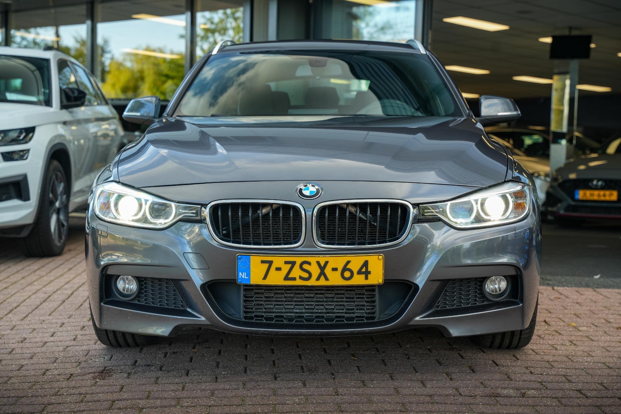 BMW 3-serie Touring 320i Executive M-Pakket Sportstoelen Alc, Auto's, Automaat, Gebruikt, 4 cilinders, Origineel Nederlands