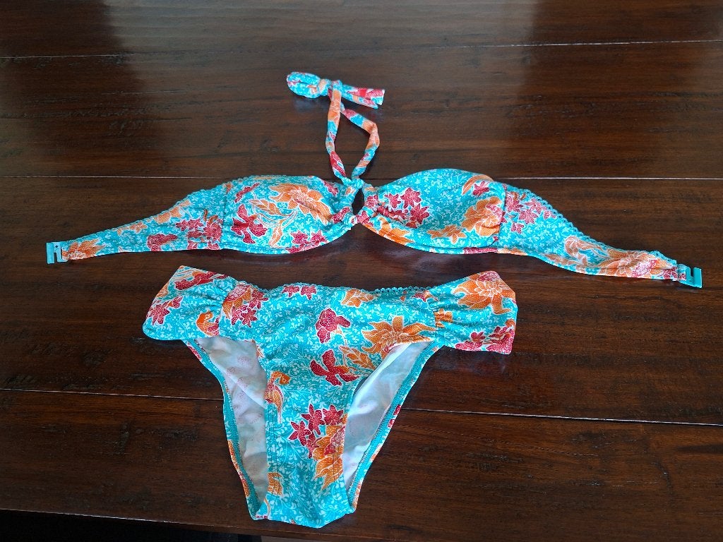 Bikini, bh met broekje, merk Esprit, Meerkleurig, Nieuw, Ophalen of Verzenden, Bikini