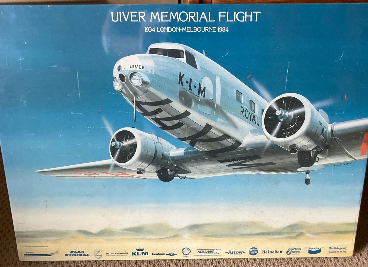Vintage hardboard poster KLM 1984, Verzamelen, Ophalen of Verzenden, Zo goed als nieuw, A1 t/m A3, Film en Tv