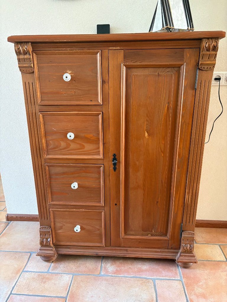 Te Koop: Mooie Geloogd Grenen Kastenset Model Ankeveen, Ophalen, Gebruikt