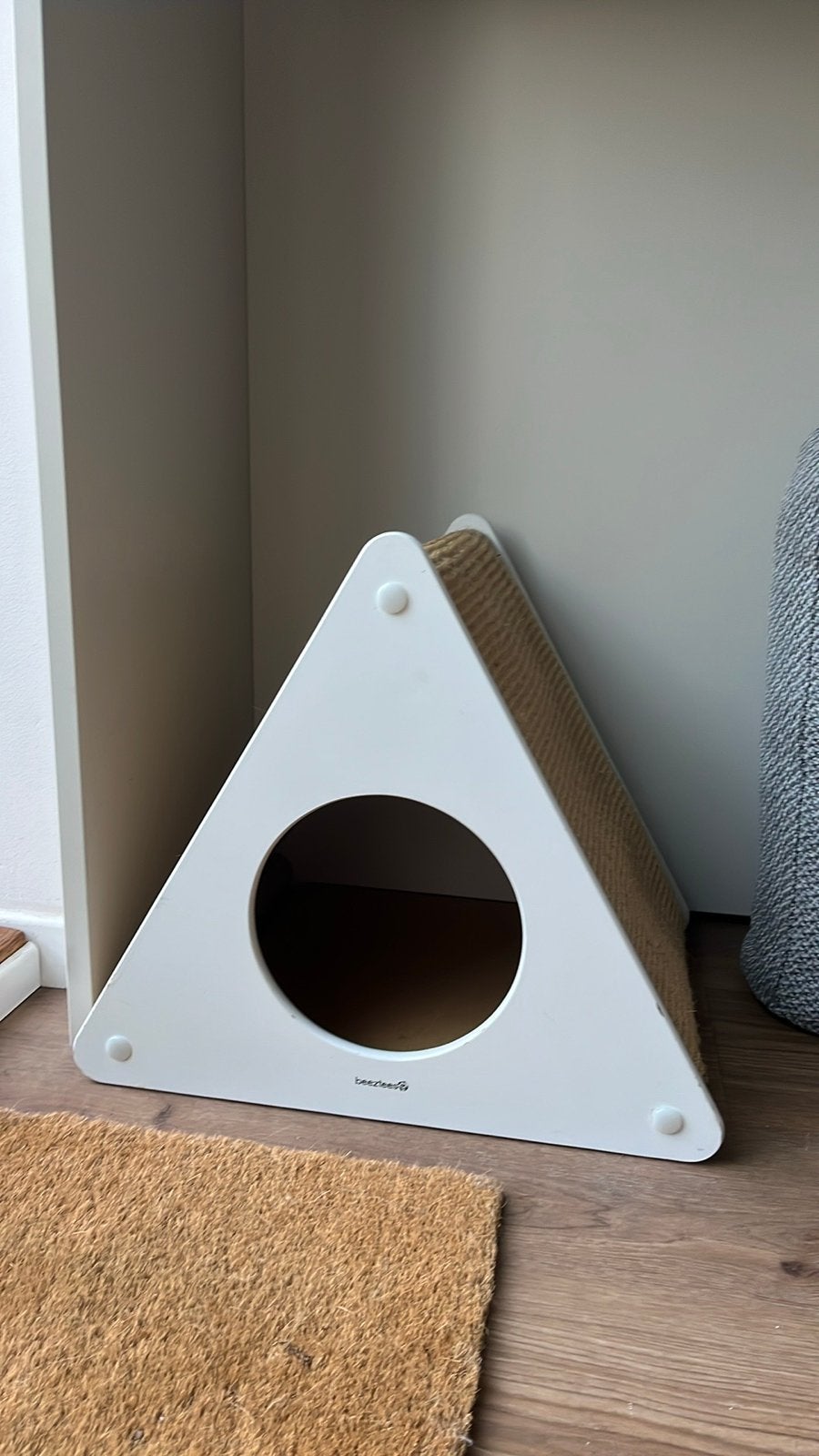 Beezteez kattenhuis (35x42x37), Dieren en Toebehoren, Kattenmanden, Ophalen, Zo goed als nieuw