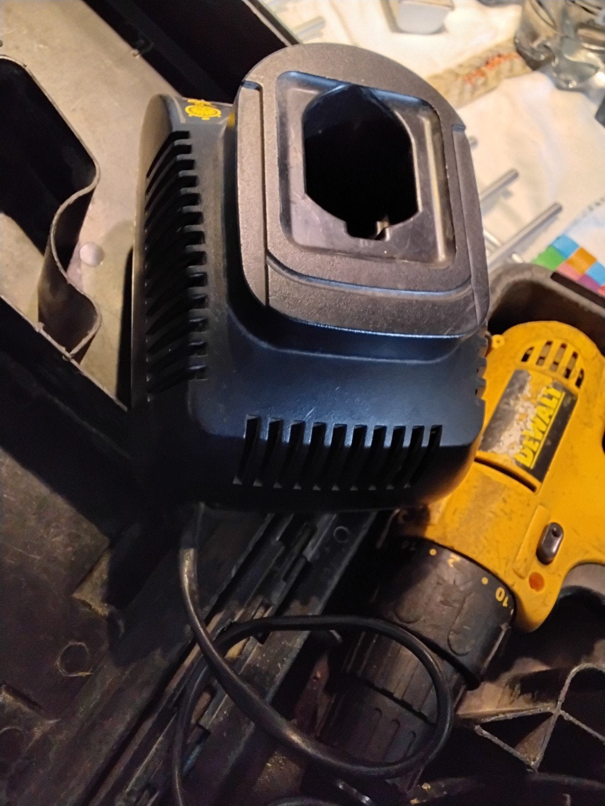 DeWalt Acculader DE9118 7.2-14.4V, Ophalen of Verzenden, Gebruikt