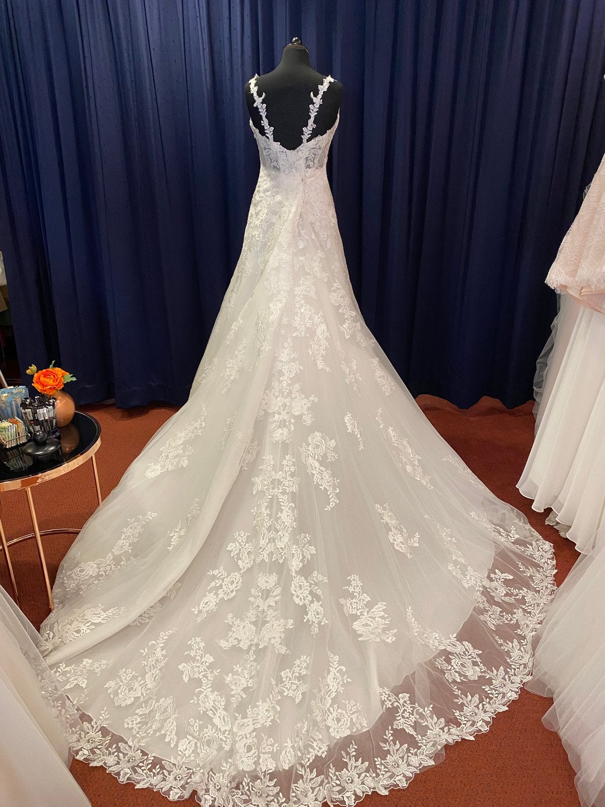 Trouwjurken gevraagd! Trouwjurk graag verkopen?, Kleding | Dames, Trouwkleding en Trouwaccessoires, Ophalen, Nieuw, Wit, Trouwjurk