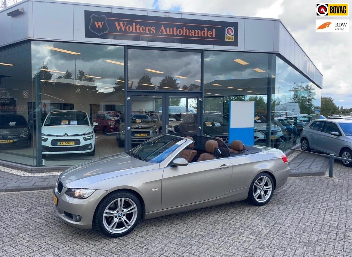 BMW 3-serie Cabrio 320i, Automaat, Achterwielaandrijving, Cabriolet, 4 stoelen