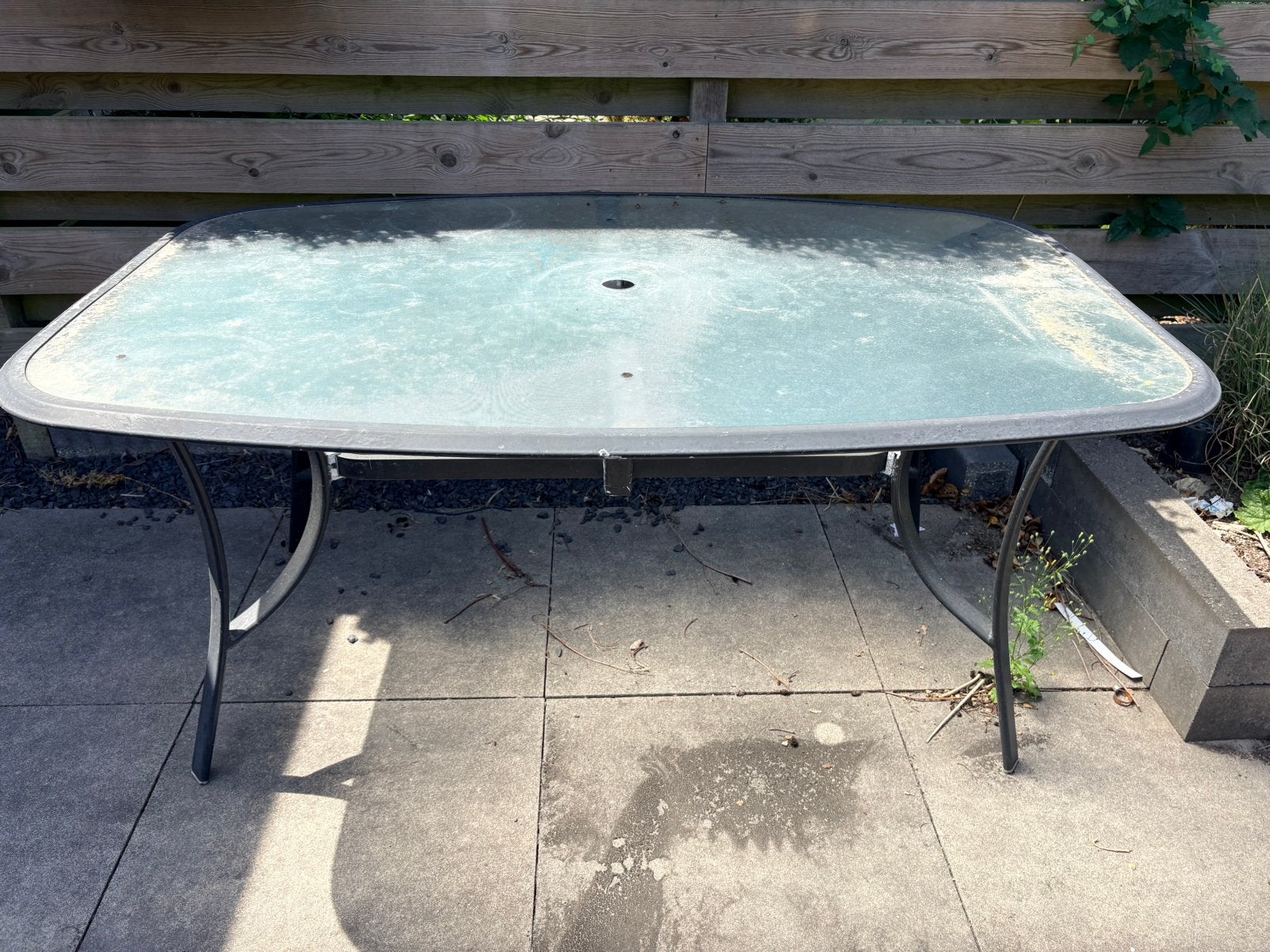Tuintafel - gratis af te halen, Ophalen, Gebruikt, Ovaal, Hout