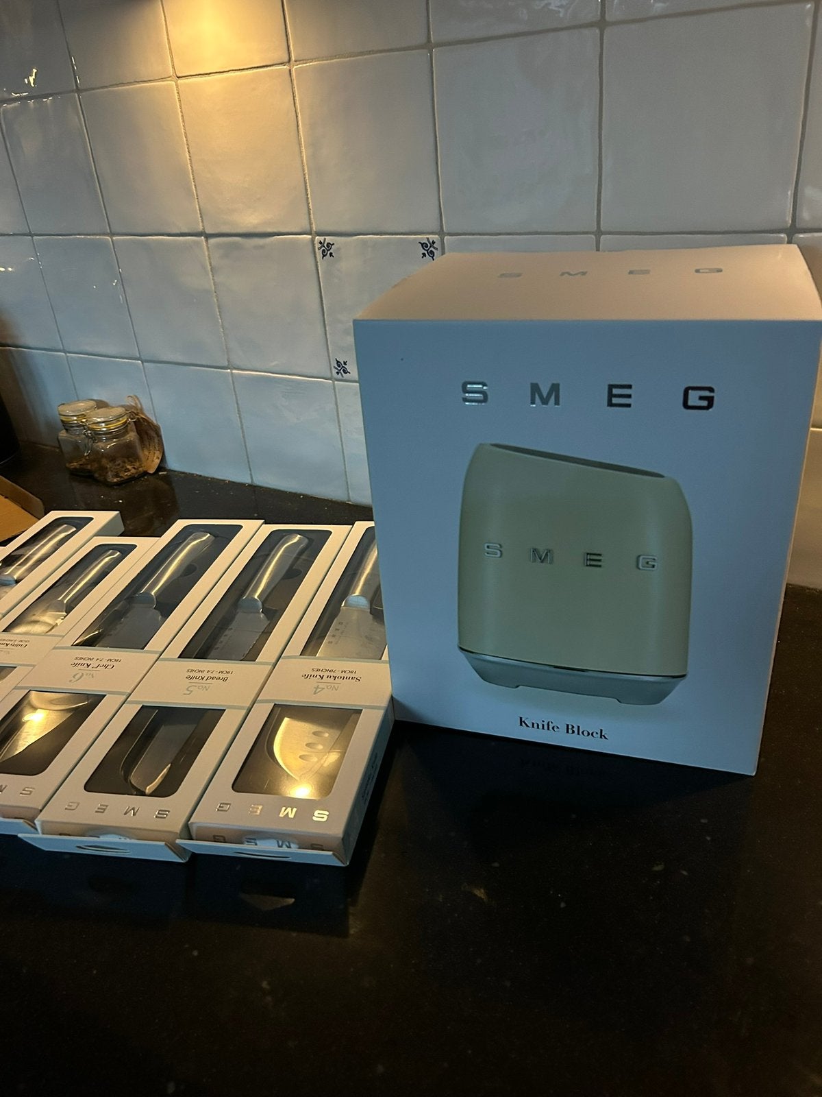 Nieuw Smeg messenblok met messenset(complete set), Beige, Snij-/serveerplank, Nieuw, Ophalen of Verzenden