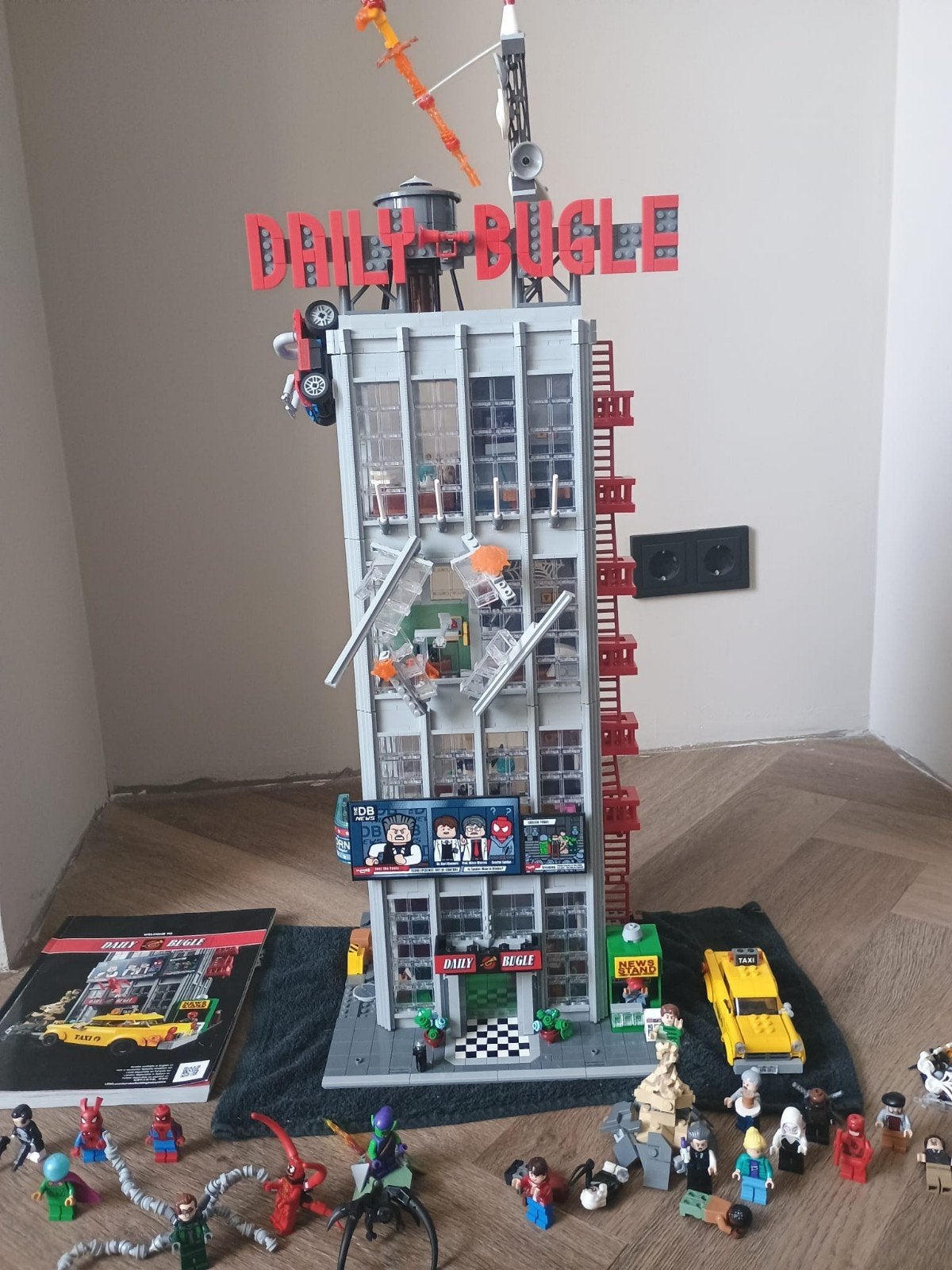 LEGO Daily Bugle 76178 - Compleet met boekje, Ophalen of Verzenden, Zo goed als nieuw, Overige merken