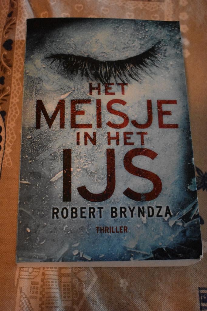 boek van Robert Bryndza/het meisje in het ijs, Ophalen of Verzenden, Zo goed als nieuw, Robert Bryndza