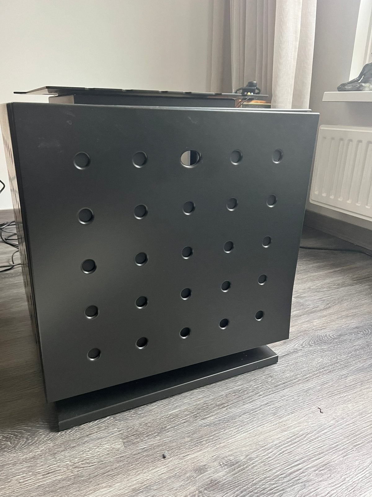 Loewe TV Kast Kubus - Design Kubus 50x50x50 cm - Zwart Staal, Ophalen, Gebruikt