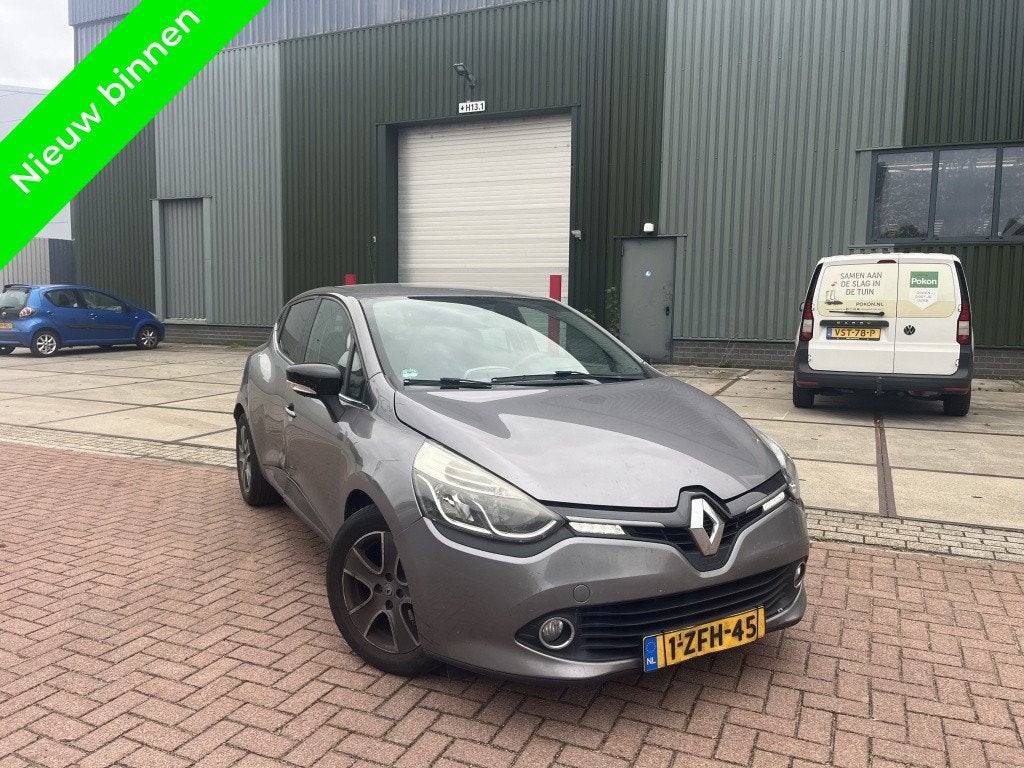 Renault Clio 1.5 dCi Night&Day Clima BT Parksensor Carplay, Gebruikt, 4 cilinders, 96 €/maand, Zilver of Grijs