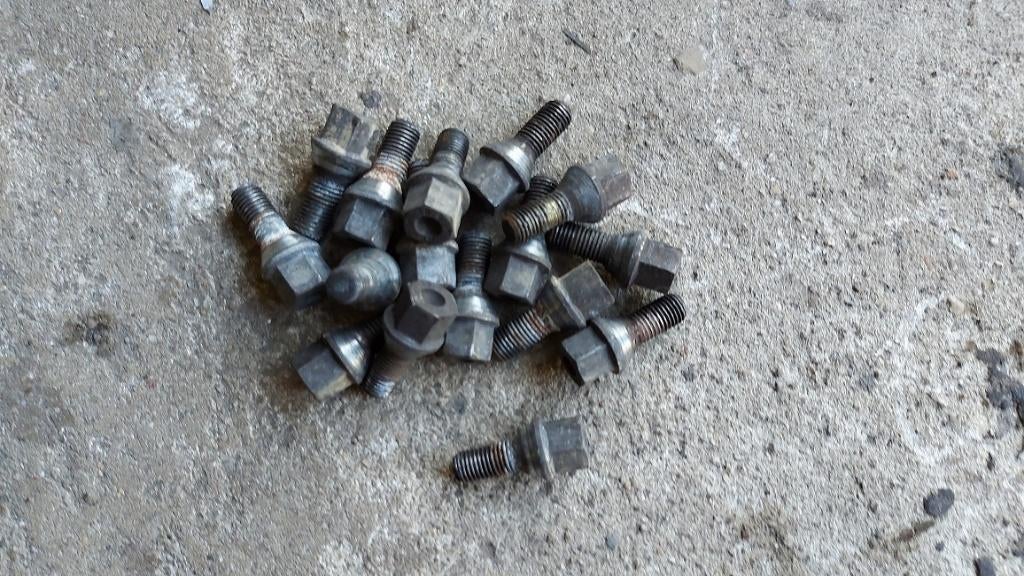 Set wielbouten Opel Opel Tigra B 2007, Auto diversen, Overige Auto diversen, Ophalen of Verzenden