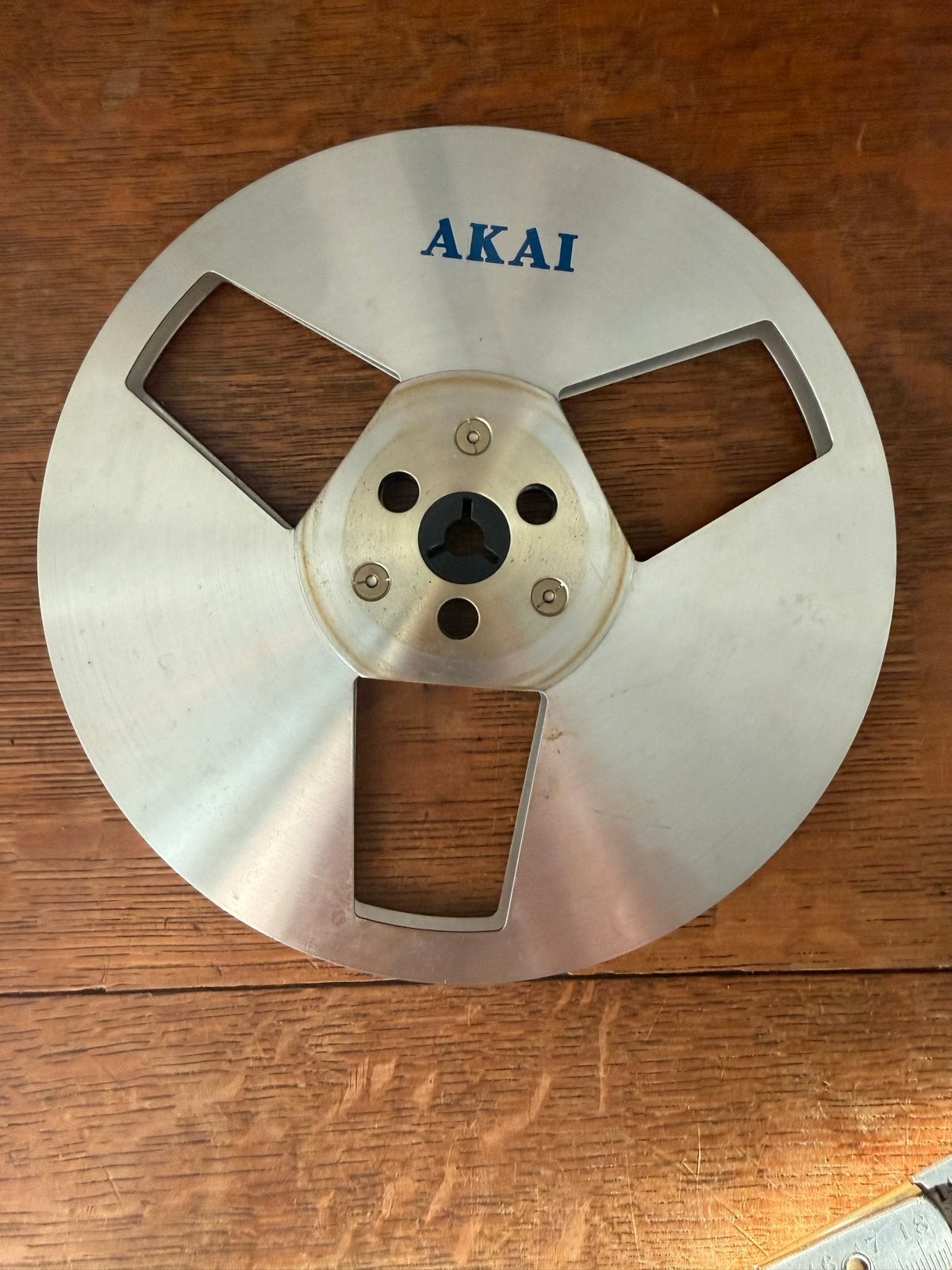 Akai 18cm lege spoel voor bandrecorder, Audio, Tv en Foto, Bandrecorders, Ophalen of Verzenden, Onderdeel