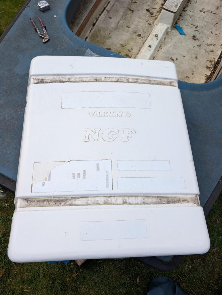 Viking reddingsvlot (NGF) in container – ongebruikt,, Ophalen