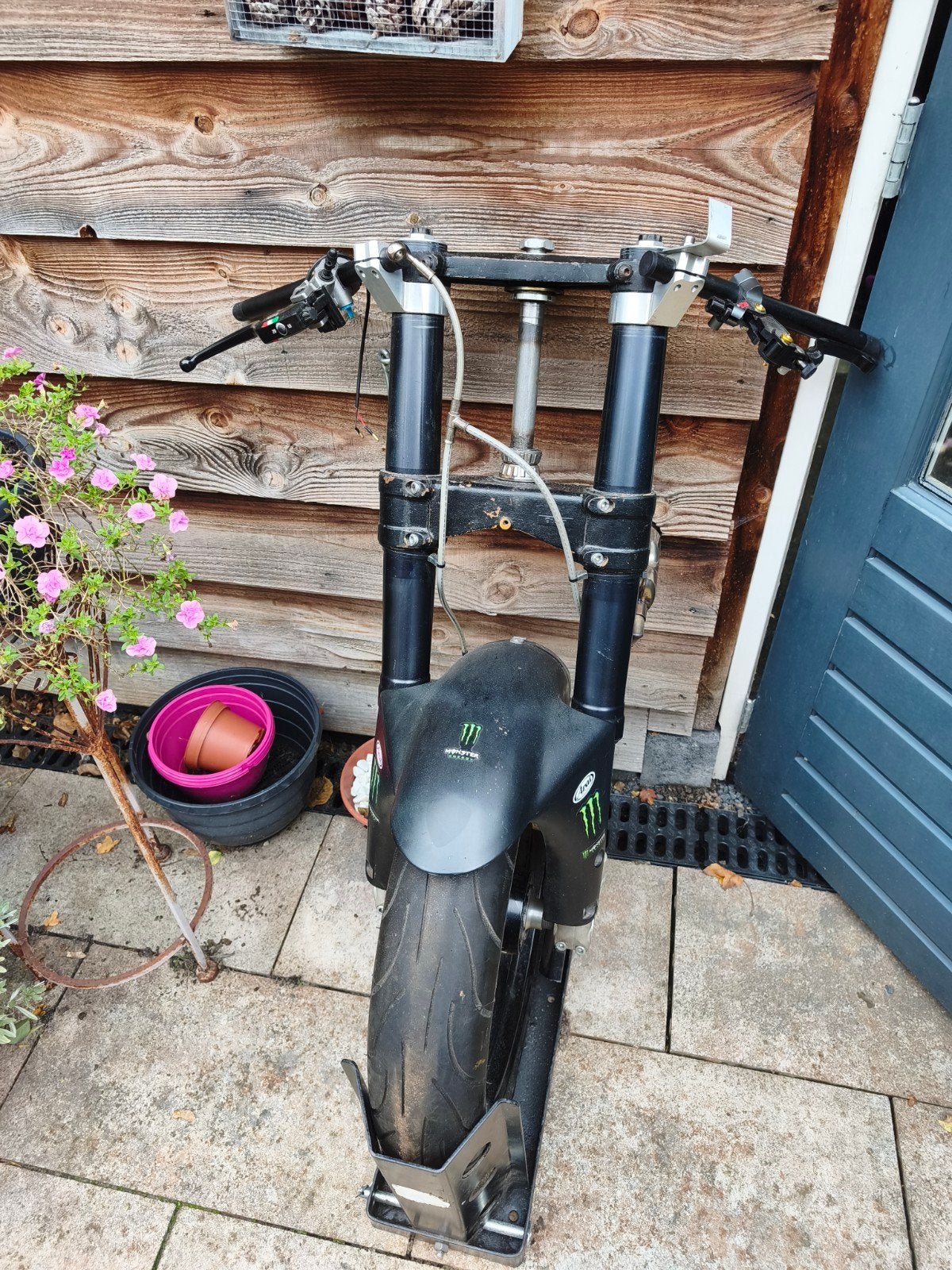 WP radiale voorvork voor monster e.a., Ophalen, Gebruikt
