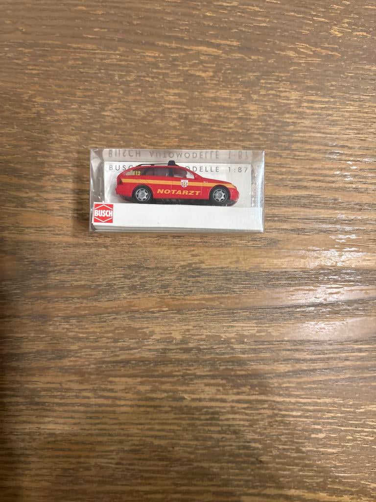 Busch Mercedes C-Klasse T-Model Notarzt 1:87, Ophalen of Verzenden, Nieuw, Auto, Overige merken