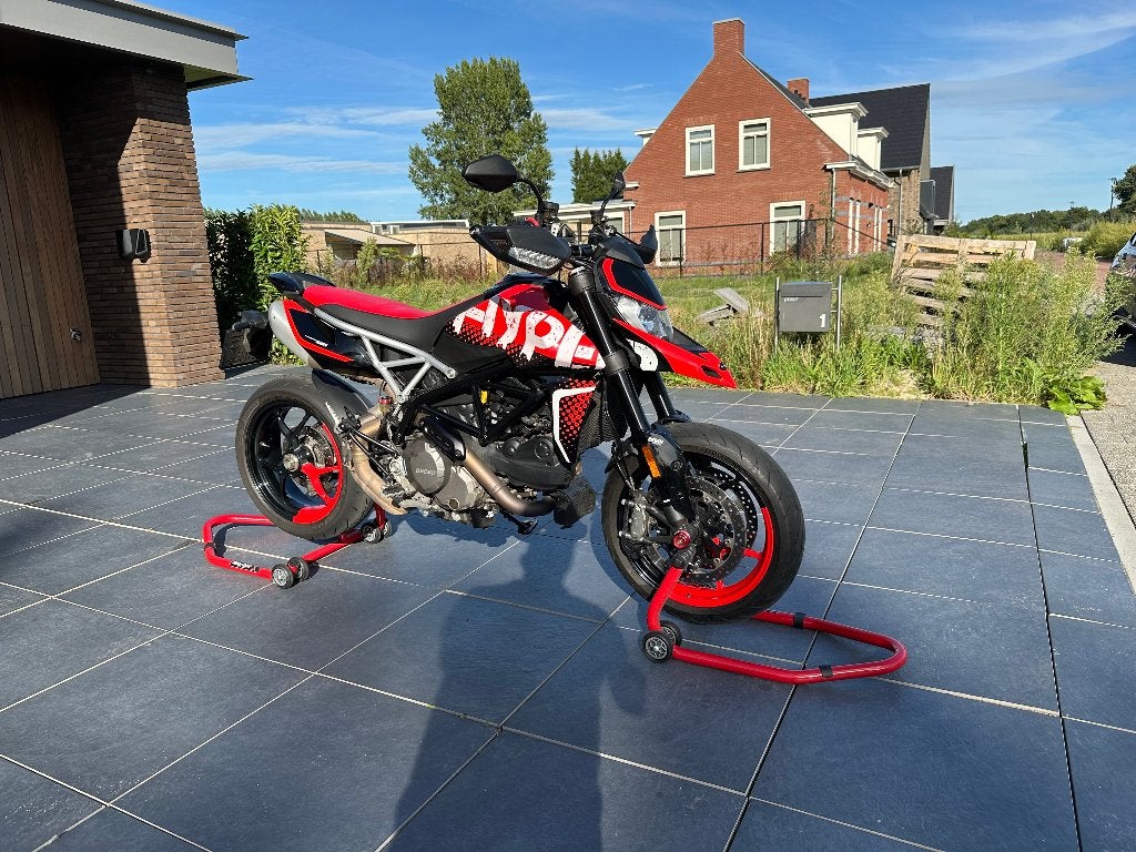 Ducati Hypermotard 950 RVE | 14.468 km | handvatverwarming, 2 cilinders, Occasion, Motorrijbewijs A, Particulier