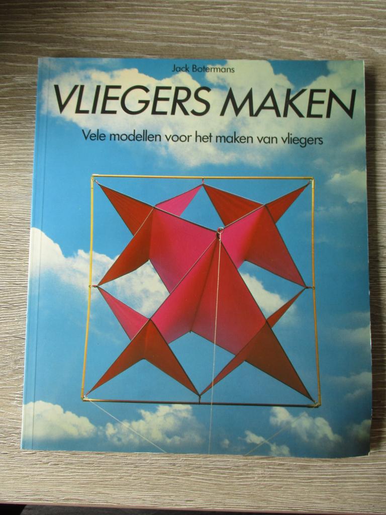 Vliegers maken - Jack Botermans, Boeken, Ophalen of Verzenden, Gelezen, Overige onderwerpen