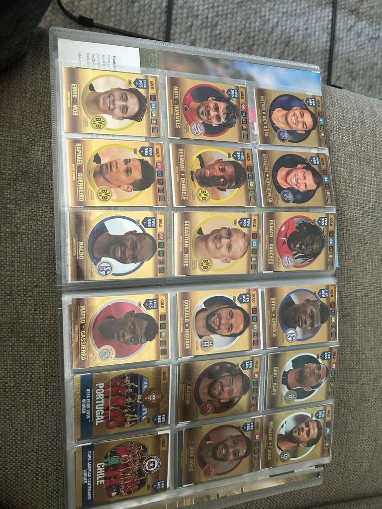 FIFA 365 Adrenalyn XL 2017 Compleet Boek + Limited Edition K, Ophalen of Verzenden