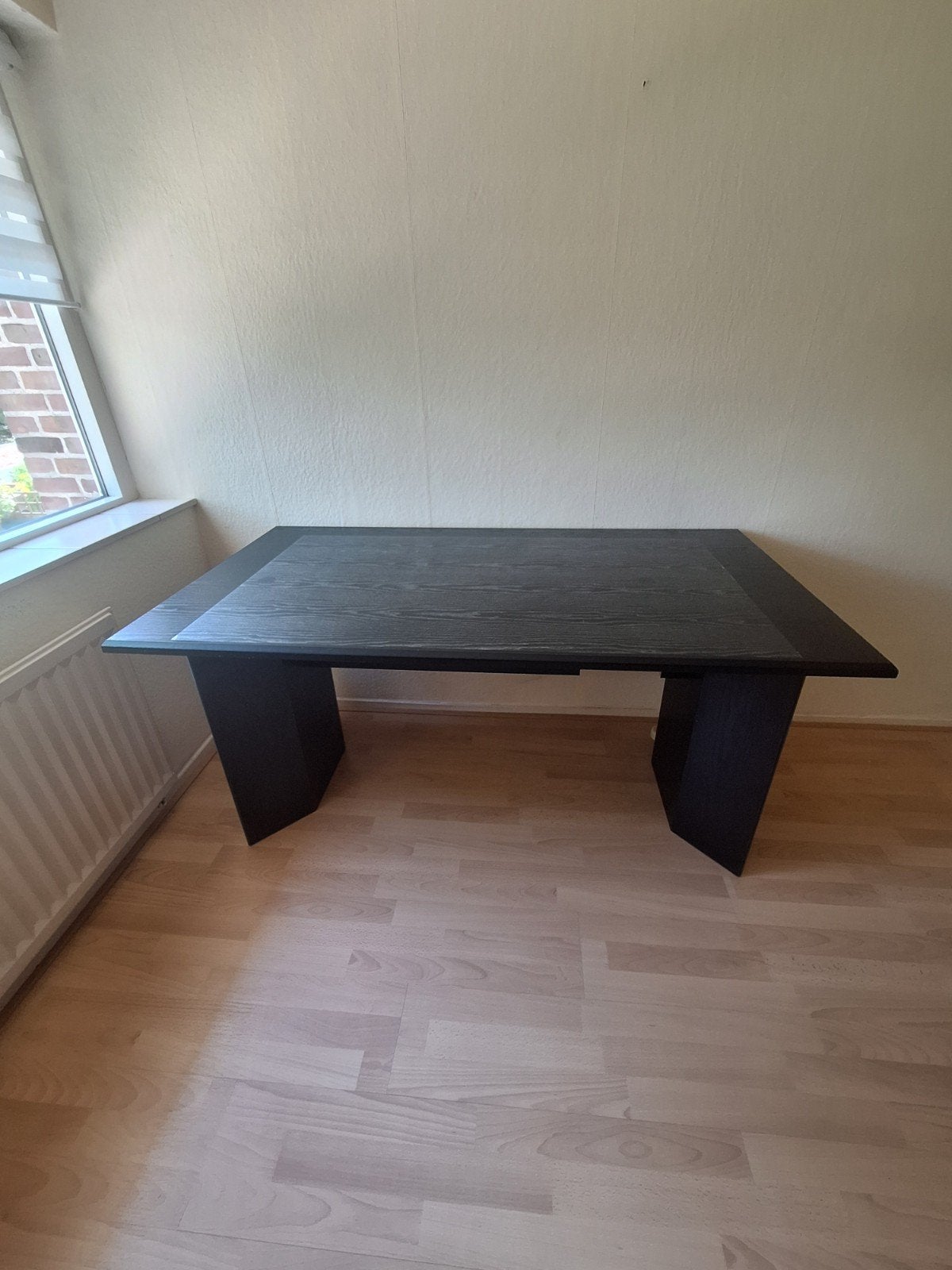 Zwart bureau. Tegen elk aannemelijk bod, Huis en Inrichting, Ophalen, Zwart, Gebruikt, 150 cm