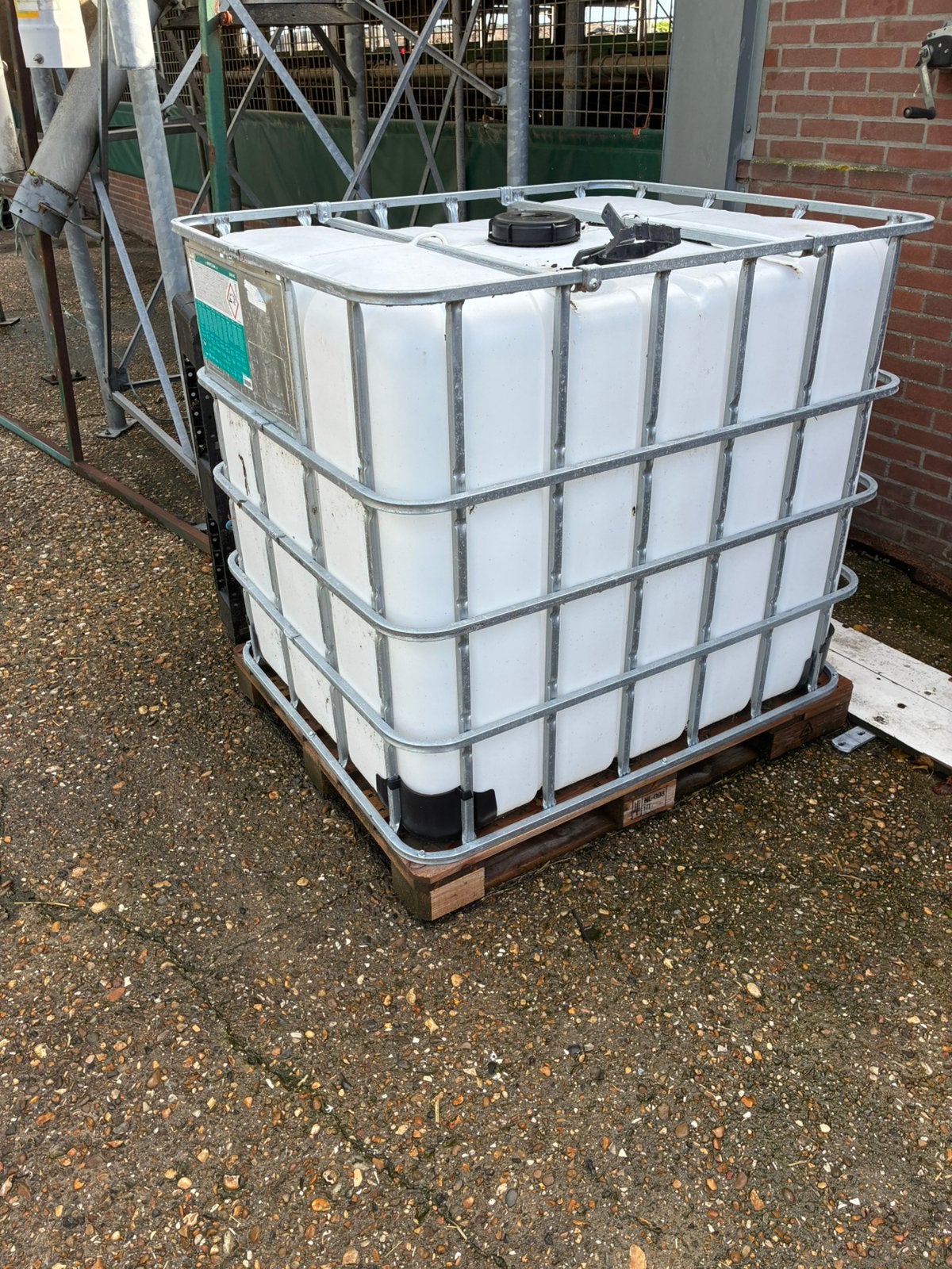 Ibc te koop, 150 liter of meer, Ophalen of Verzenden, Zo goed als nieuw