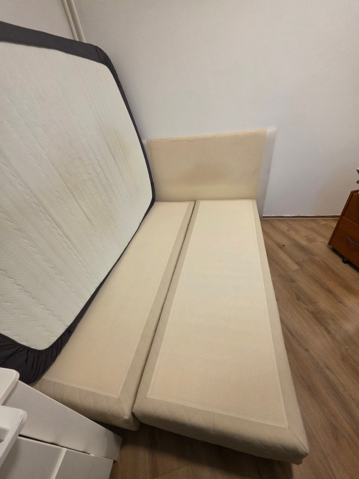 Tweepersoonsbed met matras -  goed conditie