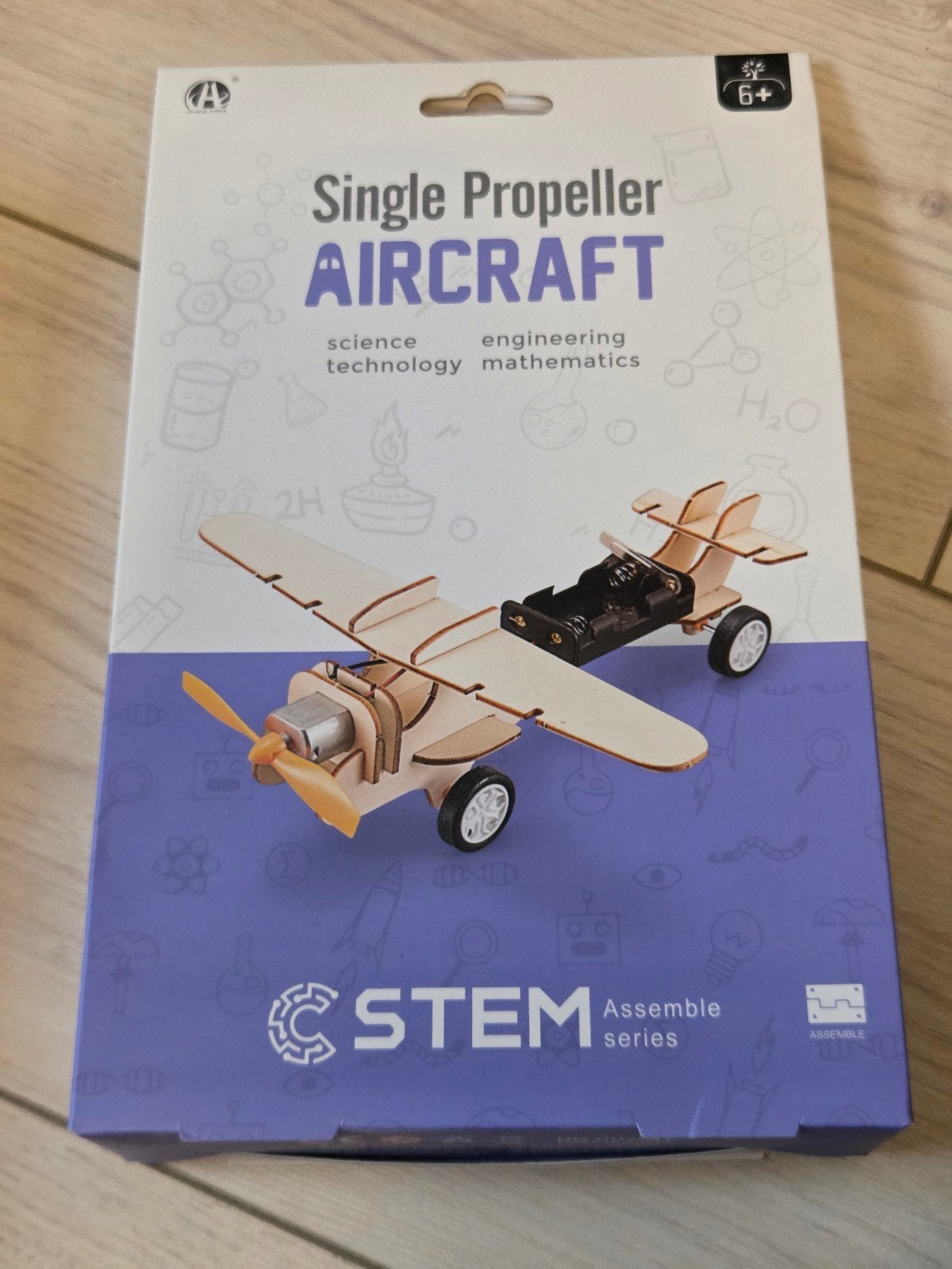 STEM Bouwpakket: Vliegtuig met Enkele Propeller - Nieuw, Overige merken, Nieuw, Ophalen of Verzenden, Groter dan 1:72